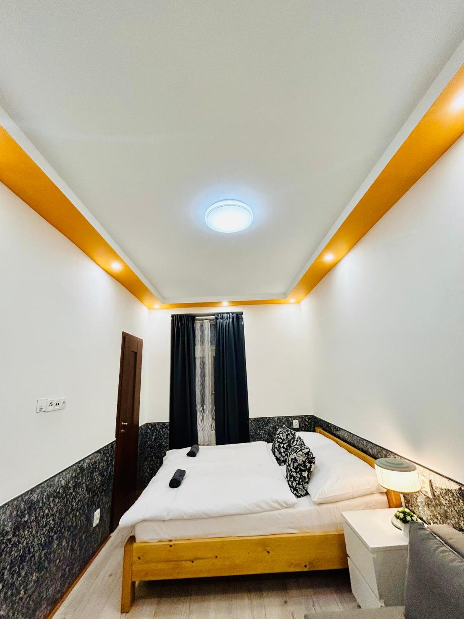 Modern Spacious Apartment In Center Prague Exterior photo